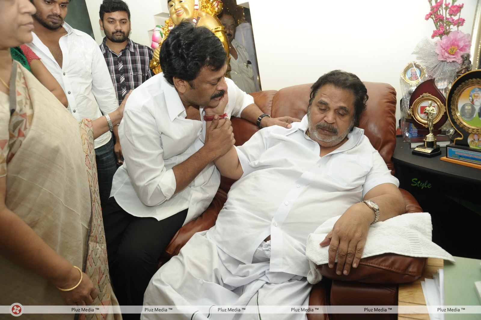 Dasari Padma Funeral and Condolences Pictures | Picture 112352